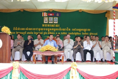 សម្តេចតេជោ ហ៊ុន សែន អញ្ជើញជួបកម្មករ ១៧,៥០៣ នាក់ នៅក្នុងខេត្តកណ្តាល