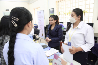 យុវជន និង អ្នកស្វែងរកការងារជាច្រើនបានមកចូលរួម និងដាក់ពាក្យសម្ភាសការងារជាមួយតំណាងក្រុមហ៊ុនទាំង ៧ នៅក្នុងវេទិកាការងាររបស់ NEA នាព្រឹកនេះ!
