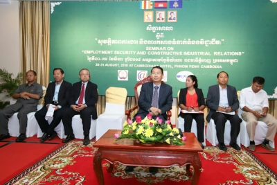 ឯកឧត្តម ម៉ម វណ្ណៈ អញ្ជើញបើកសិក្ខាសាលា ស្តីពីសុវត្ថិភាពការងារ និងការកសាងទំនាក់ទំនងវិជ្ជាជីវៈ