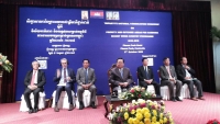 ពិធី​បើក​សិក្ខា​សាលា​ពិគ្រោះ​យោ​បល់​ត្រី​ភាគី​ថ្នាក់​ជាតិ​ស្ដី​ពី &quot;​​វិស័យ​ជា​អាទិភាព​ និង​លទ្ធ​ផល​សម្រាប់​កម្មវិធី​ការងារ​សមរម្យ​​សម្រាប់​ប្រទេស​កម្ពុជា​&quot; ឆ្នាំ​២០១៦-២០១៨