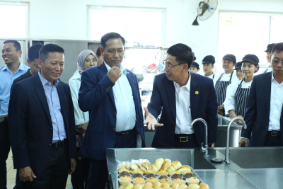 វិទ្យាស្ថានជាតិពហុបច្ចេកទេសកម្ពុជា NPIC បាននិងកំពុងសម្រេចបានអភិក្រម “រៀនឱ្យចប់ រៀនឱ្យចេះ ឲ្យមានការងារធ្វើ” សម្រាប់សិស្សរៀនជំនាញវិជ្ជាជីវៈ និងបច្ចេកទេស