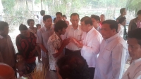 ឯកឧត្តម ហ៊ុយ​ ហានសុង អញ្ជើញទៅចូលរួម​គោរពវិញ្ញាណក្ខន្ធ បងប្អូន​កម្មករ កម្មការិនី​ និង​សួរ​សុខទុក្ខ​អ្នករងរបួស​