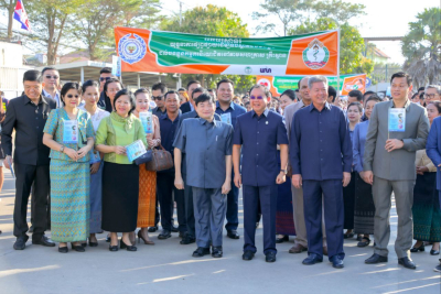 ឯកឧត្តម ហេង សួរ រដ្ឋមន្ត្រីក្រសួងការងារ និង ឯកឧត្តមសាស្ត្រាចារ្យ ឈាង រ៉ា រដ្ឋមន្ត្រីក្រសួងសុខាភិបាល បានអញ្ជើញជាអធិបតី ក្នុងពិធីបើកយុទ្ធនាការផ្សព្វផ្សាយ ដើម្បីទប់ស្កាត់ជំងឺមិនឆ្លងជូនដល់បងប្អូនកម្មករនិយោជិត នៅតាមសហគ្រាស គ្រឹះស្ថាន
