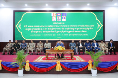 ឯកឧត្តម ហេង សួរ អញ្ជើញផ្សព្វផ្សាយអត្ថប្រយោជន៍ស្តីពីការអនុវត្តរបបសន្តិសុខសង្គមផ្នែកថែទាំសុខភាព និងកម្មវិធីបណ្តុះបណ្តាលជំនាញវិជ្ជាជីវៈ និងបច្ចេកទេស នៅខេត្តកំពង់ស្ពឺ