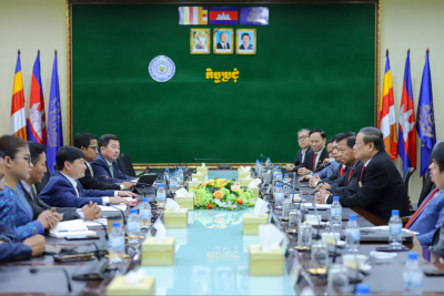 ឯកឧត្តម ហេង សួរ ជំរុញឱ្យវិស័យឯកជនចូលរួមអនុវត្តកាតព្វកិច្ចហ្វឹកហ្វឺនកូនជាងដើម្បីឱ្យយុវជនមានឱកាសពង្រឹងសមត្ថភាពជាក់ស្តែង
