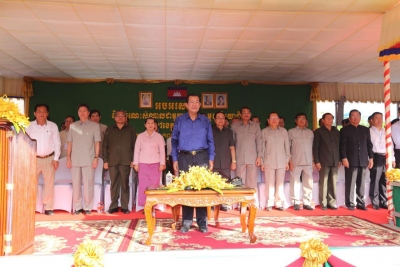 សម្តេចតេជោ ហ៊ុន សែន អញ្ជើញជួបសំណេះសំណាល ជាមួយកូនក្មួយកម្មករ ១៤,០២៥នាក់ នៅតំបន់សេដ្ឋកិច្ចពិសេស ក្រុងព្រះសីហនុ